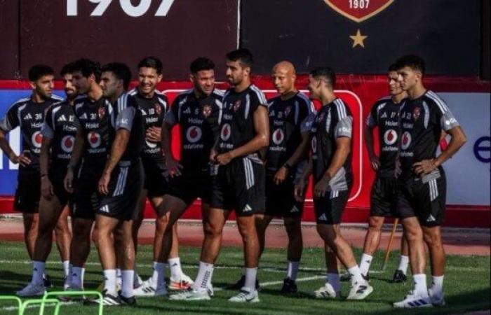 بالبلدي : بروفة
      أخيرة
      قبل
      القمةموعد
      مباراة
      الأهلي
      وبترول
      أسيوط
      في
      كأس
      عاصمة
      مصر