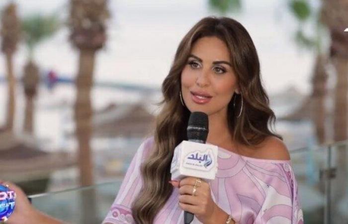 بالبلدي : مي
      سليم
      تكشف
      تفاصيل
      شخصيتها
      في
      مسلسل
      «عيلة
      بتعمل
      عمايل»
      |فيديو