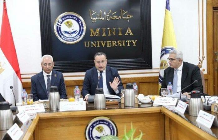 بالبلدي : من
      جامعة
      المنيا..
      الأعلى
      للجامعات
      يضع
      خارطة
      طريق
      لدعم
      الابتكار
      وتعزيز
      التنافسية
      الدولية