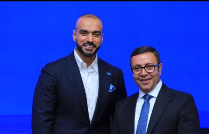بالبلدي : “ICT
      Misr”
      راعٍ
      ذهبي
      لمنتدى
      2026
      Dell
      Technologies
      مع
      ريادتها
      للذكاء
      الاصطناعي