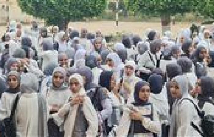 بالبلدي : قصيدة
      عن
      حرب
      أكتوبر
      مكتوبة
      2026
      2027
      للإذاعة
      المدرسية