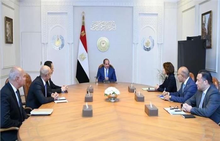 بالبلدي : 200
      ألف
      منحة
      و25
      مليون
      يورو..
      تفاصيل
      خطة
      أورنج
      لدعم
      الشباب
      والشركات
      الناشئة
      في
      مصر