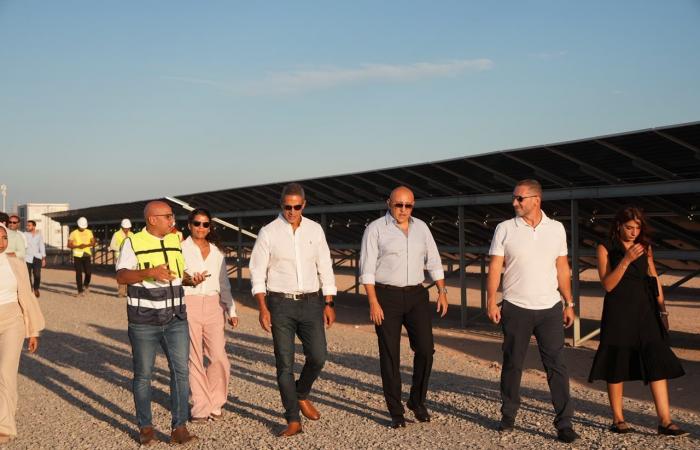 بالبلدي : الجونة
      البحر
      الأحمر
      تفتتح
      محطة
      “Solarize-2”
      للطاقة
      الشمسية
      في
      خطوة
      جديدة
      ضمن
      مسيرتها
      الممتدة
      نحو
      الاستدامة