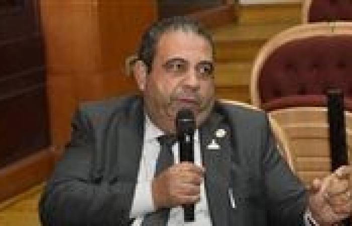 بالبلدي : بعد
      زيادة
      المرتبات..
      طلب
      برلماني
      لرفع
      رواتب
      المعلمين