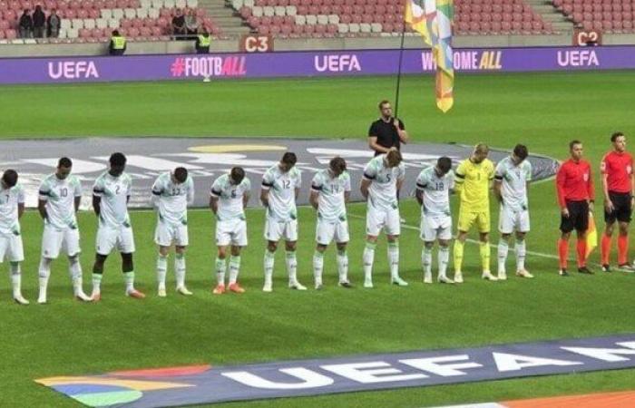 بالبلدي : شارات
      سوداء
      لتكريم
      ضحايا
      غزة
      ورفض
      للمصافحة..
      كيف
      تعامل
      منتخب
      أيرلندا
      مع
      مواجهة
      إسرائيل؟