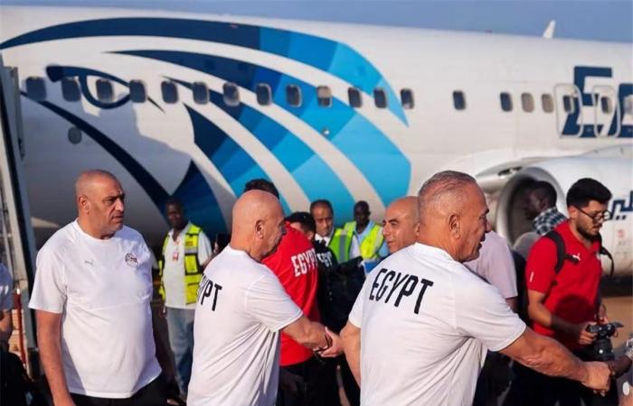 بالبلدي : منتخب
      مصر
      يصل
      جوبا
      استعدادًا
      لمواجهة
      جنوب
      السودان