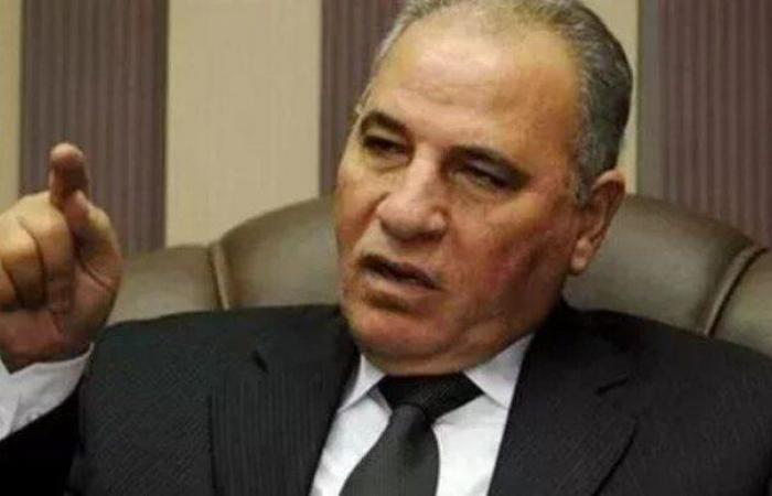 بالبلدي: عمرو
      أديب
      عن
      أحمد
      الزند:
      «لم
      يعرف
      المواقف
      الرمادية..
      وكان
      صريحًا
      وجريئًا»