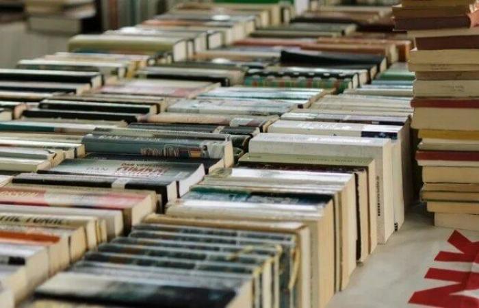 بالبلدي : على
      أمل
      عدم
      تكرار
      ضيوفه
      أو
      تجاهل
      القامات..
      معرض
      القاهرة
      للكتاب
      ينتظر
      «شخصيته»
      ويتحدى
      الوقت
      والأسعار