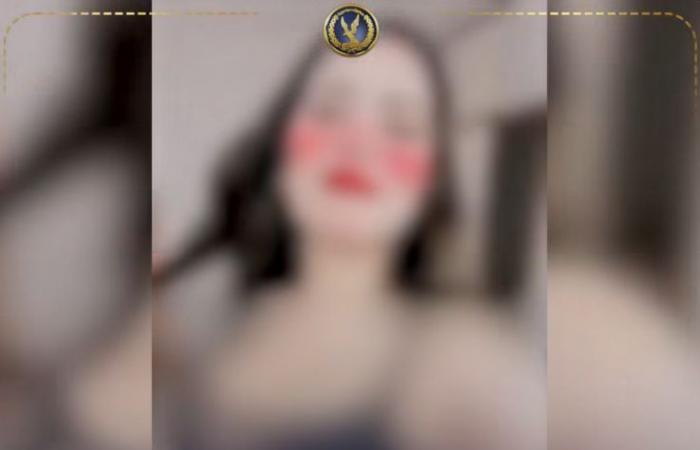 بالبلدي: ضبط
      صانعة
      محتوى
      لنشرها
      فيديوهات
      رقص
      بملابس
      خادشة
      للحياء|
      شاهد