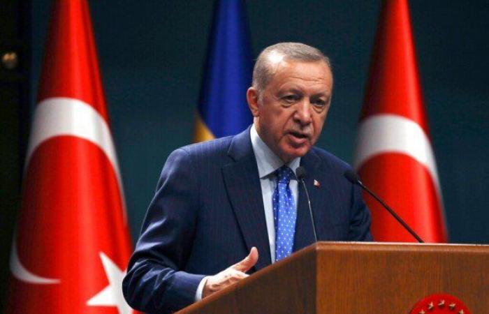 بالبلدي : أردوغان
      يهاجم
      منع
      الرئيس
      الفلسطيني
      من
      حضور
      الجمعية
      العامة:
      «مخزٍ
      للإنسانية»