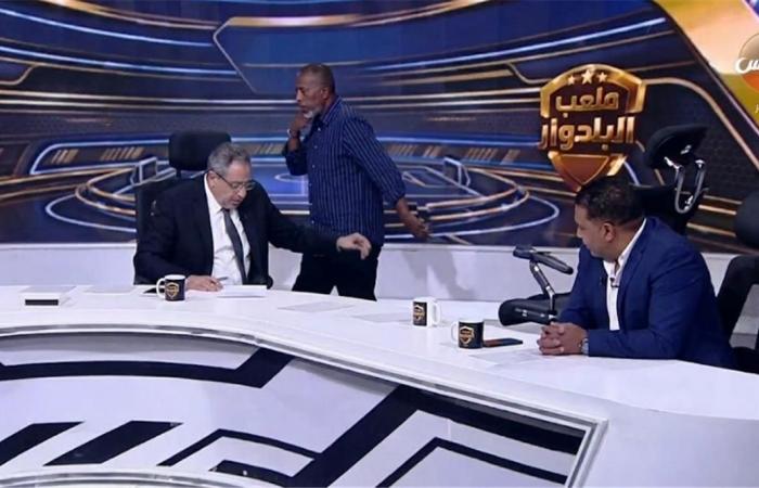 بالبلدي : بعد
      المشاجرة
      على
      الهواء..
      قرار
      عاجل
      من
      الأعلى
      للإعلام
      بشأن
      برنامج
      البلدوزر
      وربيع
      ياسين
      وأسامة
      حسن