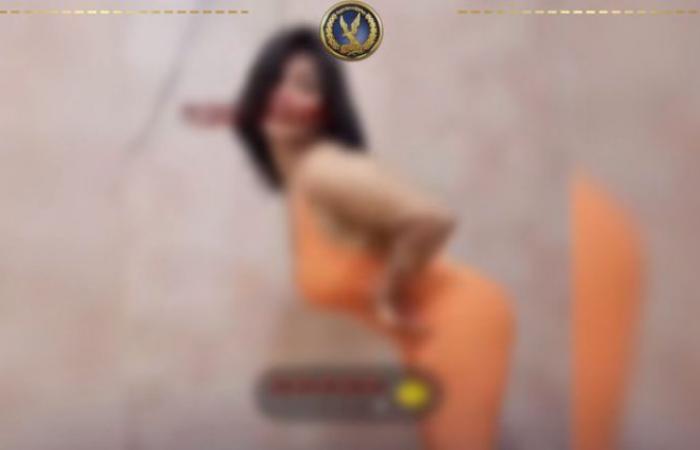 بالبلدي: «بلوجر
      شهيرة»..
      سقوط
      بطلة
      الرقص
      الساخن
      بملابس
      مثيرة
      في
      المنتزه
      بالإسكندرية|
      شاهد