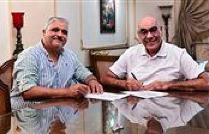 بالبلدي: باسم
      السبكي:
      الزمالك
      جمع
      لاعبين
      قادرين
      على
      إعادة
      الفريق
      لمنصات
      التتويج