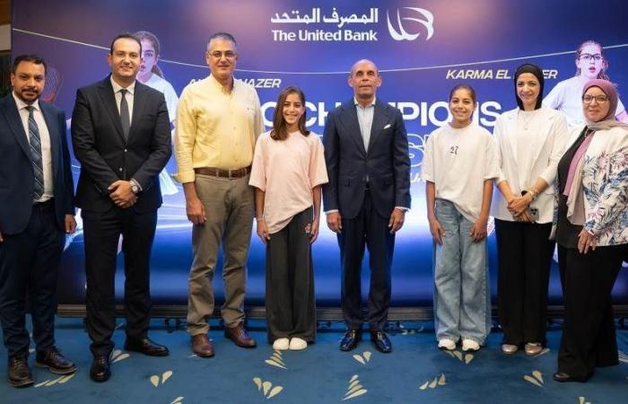 بالبلدي : نشرة
      بنكي|
      أكبر
      5
      بنوك
      تستحوذ
      على
      70%
      من
      أرباح
      القطاع
      وتوظف
      73.9%
      من
      ودائعها
      بالقروض
      بنهاية
      يونيو
      2026