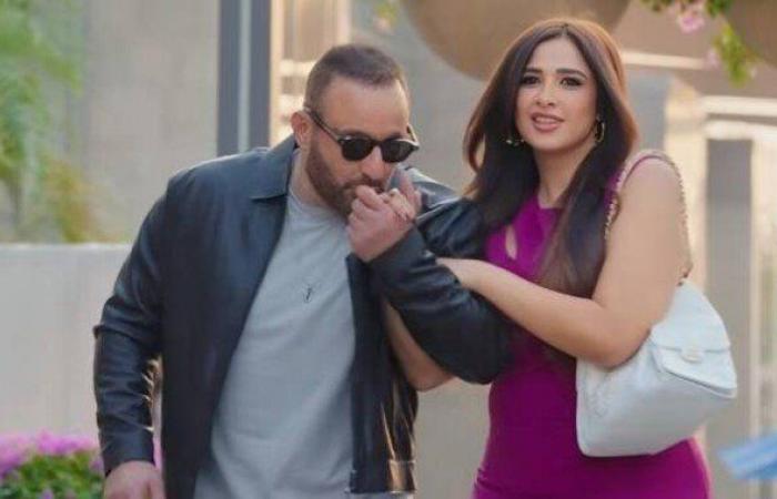 بالبلدي: إيرادات
      أفلام
      صيف
      2026..
      «ريد
      فلاج»
      يتصدر
      و«محمود
      التاني»
      في
      المركز
      الثاني