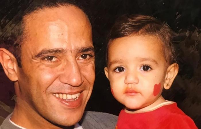 بالبلدي: أشرف
      عبد
      الباقى
      في
      عيد
      ميلاد
      ابنته:
      "مهما
      تكبري
      هتفضلي
      زينو
      الجميلة
      الصغيرة"