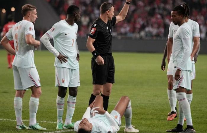 بالبلدي : مبابي
      ينجو
      من
      جراحة
      خطيرة
      بعد
      إصابته
      مع
      فرنسا..
      وموقف
      حذر
      من
      ريال
      مدريد