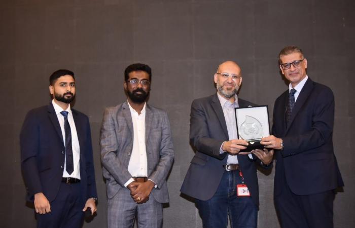 بالبلدي : ITCON
      Egypt
      2026
      يجمع
      قيادات
      ومتخصصي
      تكنولوجيا
      المعلومات
      في
      مصر
      لمناقشة
      مستقبل
      إدارة
      وتأمين
      البنية
      التحتية
      الرقمية
