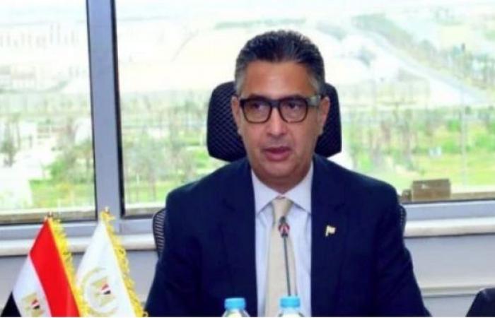 بالبلدي : التموين
      تشدد
      الرقابة
      على
      المخابز..
      2
      جنيه
      الحد
      الأقصى
      لرغيف
      الخبز
      السياحي
      و1.5
      جنيه
      لـ60
      جرامًا