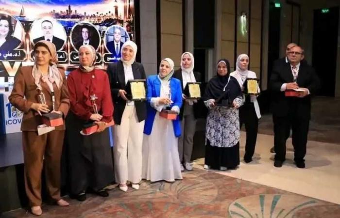 الزراعة:
      معهد
      بحوث
      الصحة
      الحيوانية
      يحصد
      4
      جوائز
      بالابتكار
      والأبحاث
      التطبيقية
      في
      المؤتمر
      الدولي
      العاشر
      للطب
      البيطري