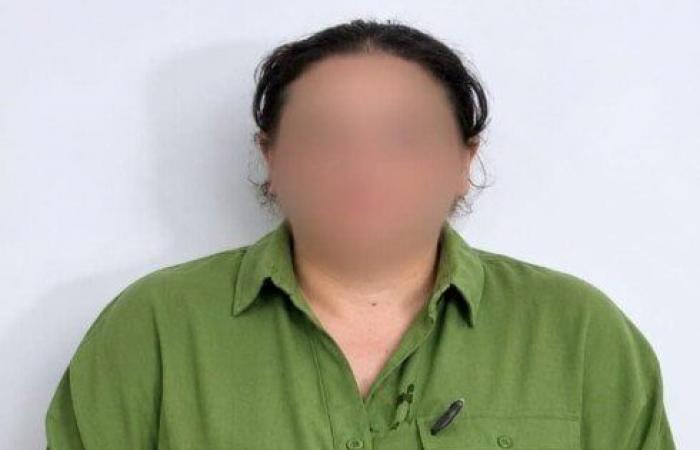 بالبلدي : تأجيل
      محاكمة
      محامية
      الإسكندرية
      المتهمة
      بقتل
      والدتها
      وتقطيع
      جثمانها
      إلى
      اليوم
      الثاني
      من
      أكتوبر
      للنظر
      في
      طلب
      رد
      المحكمة
