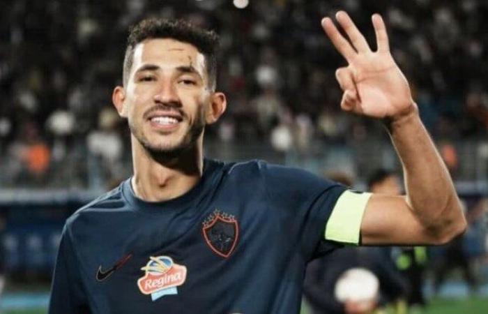 بالبلدي: وكيل
      أحمد
      فتوح:
      اللاعب
      يرحب
      بالرحيل
      عن
      الزمالك..
      وسيحصل
      على
      3.5
      مليون
      دولار
      في
      ليبيا