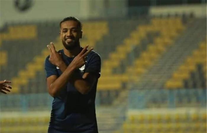 بالبلدي : أحمد
      كالوشا
      يرد
      على
      أنباء
      الانضمام
      إلى
      الأهلي:
      إن
      شاء
      الله
