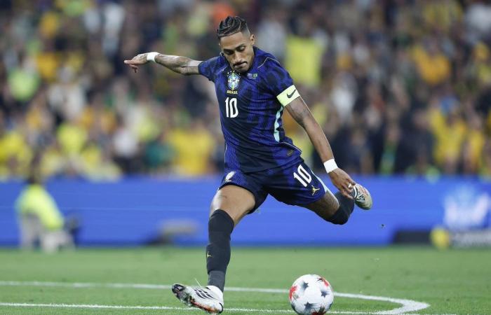 بالبلدي : قرار
      هام
      من
      منتخب
      البرازيل
      بشأن
      إصابة
      رافينها