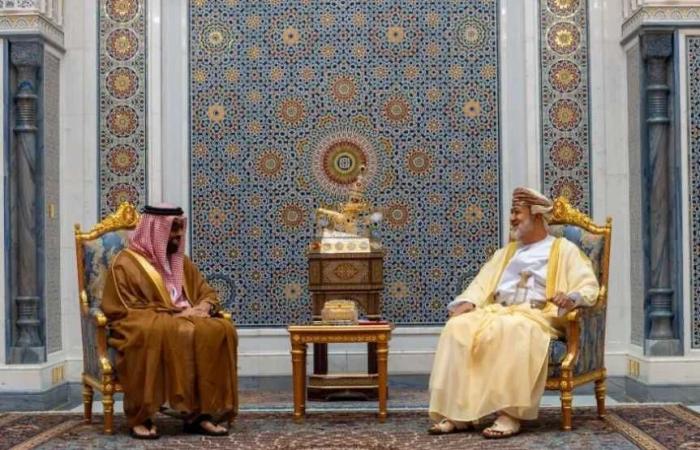 سلطان
      عمان
      يستقبل
      مستشار
      الأمن
      الوطني
      الإماراتي
      ويبحث
      معه
      تطورات
      المنطقة