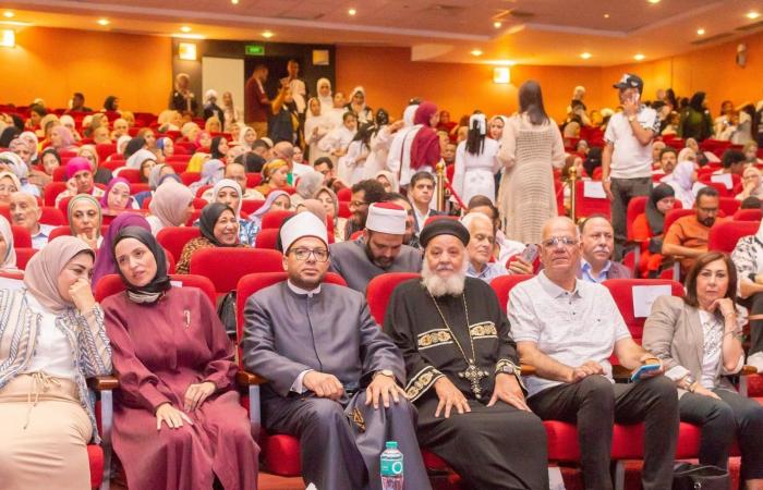 بالبلدي : للعام
      الثامن
      على
      التوالي..
      مشكاة
      نور
      تنظم
      حفل
      الإنشاد
      السنوي
      في
      بورسعيد