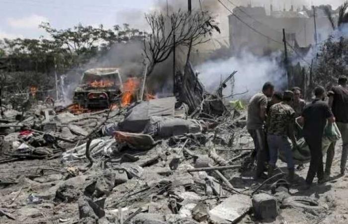 ارتفاع
      حصيلة
      استهداف
      الاحتلال
      لمركبة
      في
      غزة
      إلى
      6
      شهداء
      و15
      مصابا