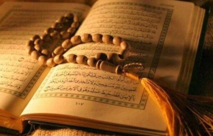بالبلدي: أذكار
      الصباح
      اليوم..
      كلمات
      نورانية
      تحفظك
      من
      السوء
      وتمنح
      قلبك
      الطمأنينة