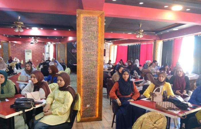 بالبلدي : تعليم
      مطروح
      والتضامن
      يبحثان
      توزيع
      69
      مكلفة
      بالخدمة
      العامة
      على
      المدارس
      لسد
      العجز