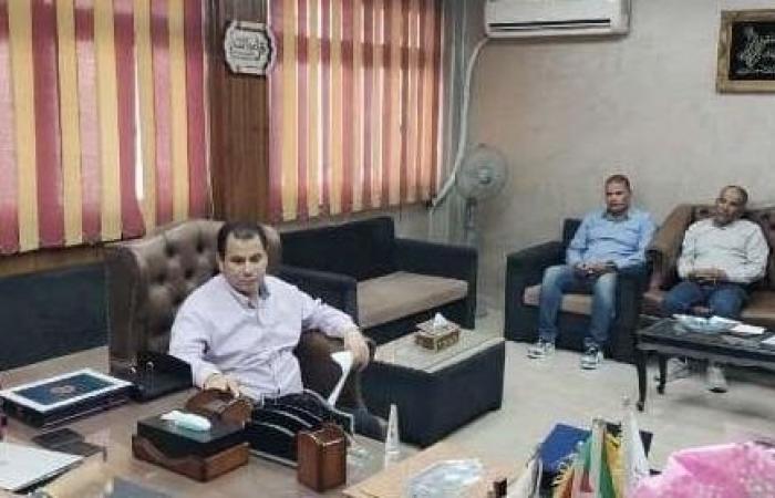 بالبلدي : مدير
      مديرية
      الشباب
      والرياضة
      بالقليوبية
      يعقد
      اجتماعًا
      مع
      لجنة
      الإستثمار
      لبحث
      فرص
      الإستثمار
      بالهيئات
      الشبابية
      والرياضية