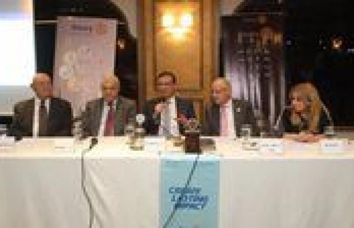 بالبلدي: وزير
      الزراعة
      يستعرض
      استراتيجية
      تحقيق
      الأمن
      الغذائي
      وزيادة
      الصادرات
      الزراعية