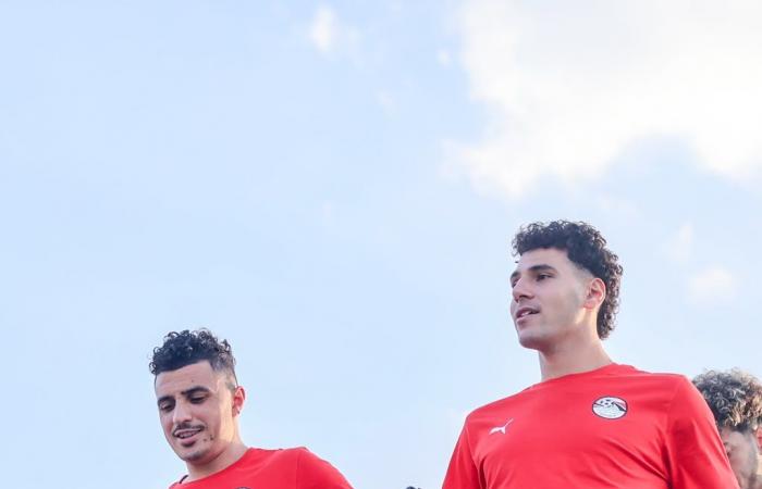 بالبلدي: بعثة
      منتخب
      مصر
      تصل
      مطار
      القاهرة..وانتظام
      اللاعبين
      في
      التدريبات
      غدا