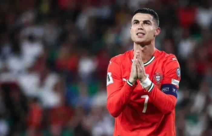 بالبلدي : رغم
      تصريحات
      جيسوس..
      رونالدو
      يغادر
      معسكر
      منتخب
      البرتغال
      قبل
      مواجهة
      الدنمارك
      «فيديو»