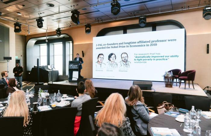 بالبلدي : Sawiris
      Foundation
      and
      J-PAL
      MENA
      Explore
      Evidence-Driven
      Social
      Investment