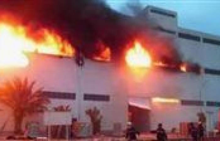 بالبلدي: مصرع
      وإصابة
      8
      اشخاص
      في
      حريق
      مصنع
      مواد
      غذائية
      بالبحيرة