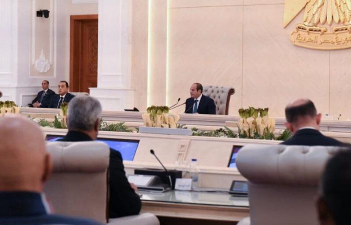 بالبلدي: ازي
      الحال|
      السيسي:
      السلع
      الأساسية
      زادت
      40%
      والتداعيات
      قد
      تشمل
      الوفرة..
      جلسة
      طارئة
      للبرلمان
      اليوم
      لـ”تأجيل
      الإجراءات
      الجنائية”..
      القبض
      على
      صحفيين
      اثنين
      من
      “متصدقش”