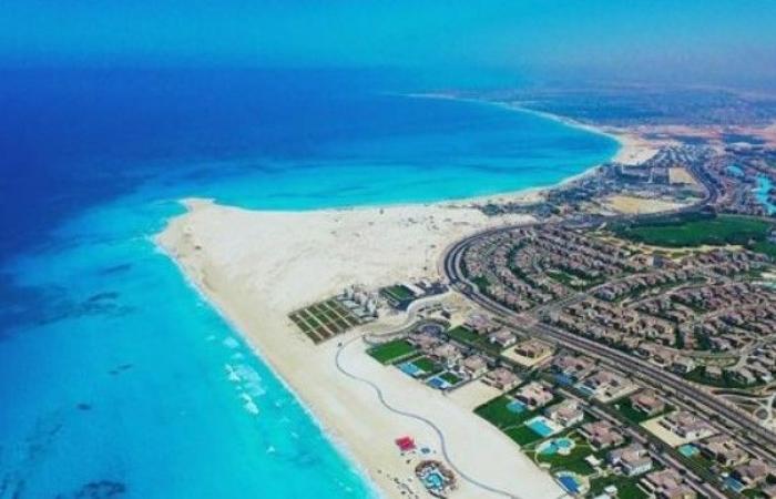 بالبلدي: ازي
      الحال|
      السيسي:
      السلع
      الأساسية
      زادت
      40%
      والتداعيات
      قد
      تشمل
      الوفرة..
      جلسة
      طارئة
      للبرلمان
      اليوم
      لـ”تأجيل
      الإجراءات
      الجنائية”..
      القبض
      على
      صحفيين
      اثنين
      من
      “متصدقش”