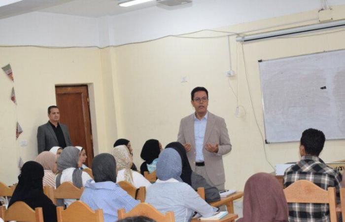 بالبلدي: رئيس
      جامعة
      بنها:
      الأنشطة
      الطلابية
      تمثل
      استثمارا
      حقيقيًا
      في
      شخصية
      الطالب