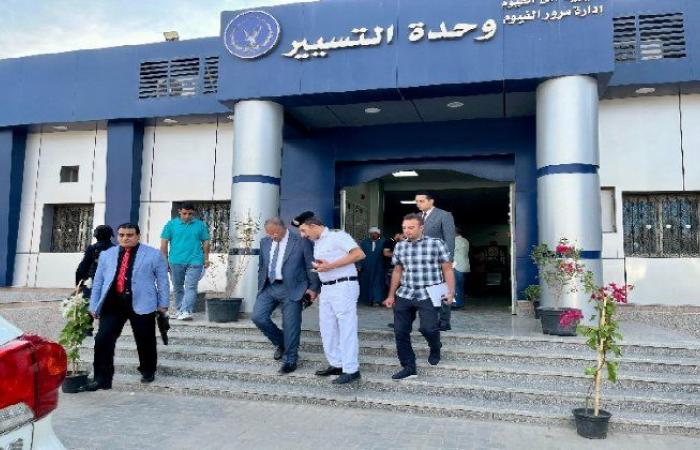بالبلدي : مدير
      أمن
      الفيوم
      يتابع
      أداء
      وحدات
      المرور
      ويوجه
      بتيسير
      الخدمات
      للمواطنين