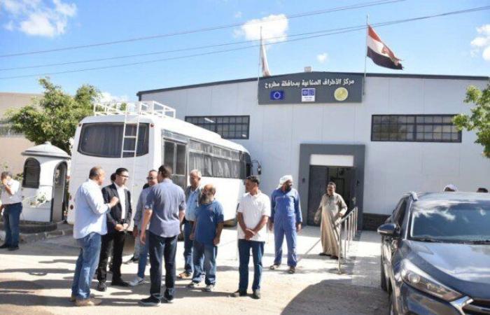 بالبلدي : نائب
      محافظ
      مطروح
      يتفقد
      مركز
      الأطراف
      الصناعية
      ووحدة
      تصنيع
      الصوف