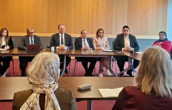 رئيس
      «الاعتماد
      والرقابة
      الصحية»
      يبحث
      مع
      رئيس
      «ISQua»
      توسيع
      آفاق
      التعاون
      الدولي
      في
      جودة
      الرعاية
      الصحية