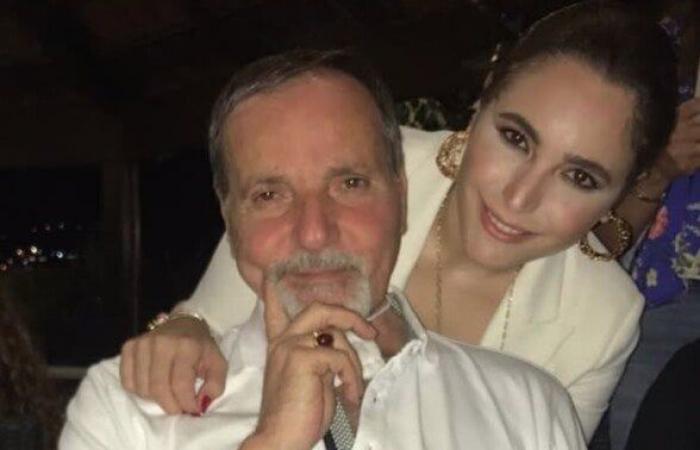 بالبلدي: وفاة
      والد
      الفنانة
      اللبنانية
      عبير
      نعمة
      بعد
      صراع
      مع
      سرطان
      الرئة