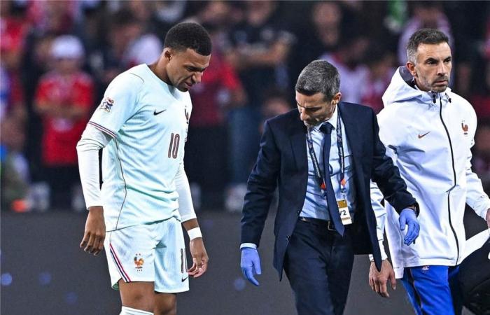 بالبلدي : بـ
      صورة
      مع
      ممثلة
      إسبانية..
      مبابي
      يستفز
      جمهور
      ريال
      مدريد
