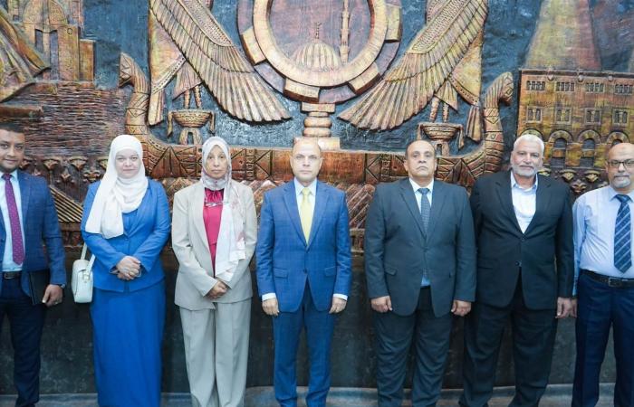 بالبلدي: لحصر
      وتدقيق
      أملاك
      الدولة..برتوكول
      تعاون
      بين
      محافظة
      الغربية
      وهيئة
      المساحة