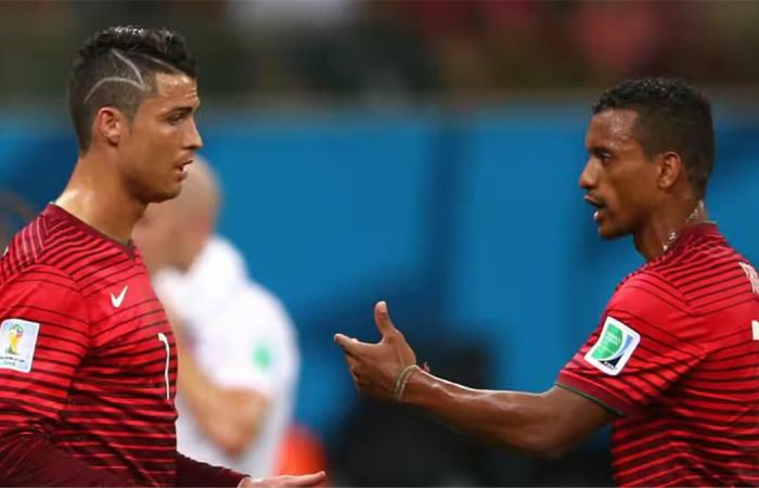 بالبلدي : ناني:
      مكالمتي
      مع
      كريستيانو
      رونالدو
      بعد
      رحيله
      عن
      معسكر
      البرتغال
      كسرتني