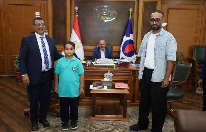 بالبلدي : رصد
      استغاثة
      يقود
      محافظ
      السويس
      للتدخل
      لإنهاء
      خلاف
      تلميذين